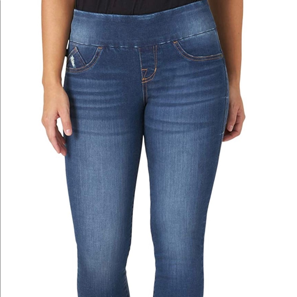 Rock and Republic Slimming Pull On Jeans